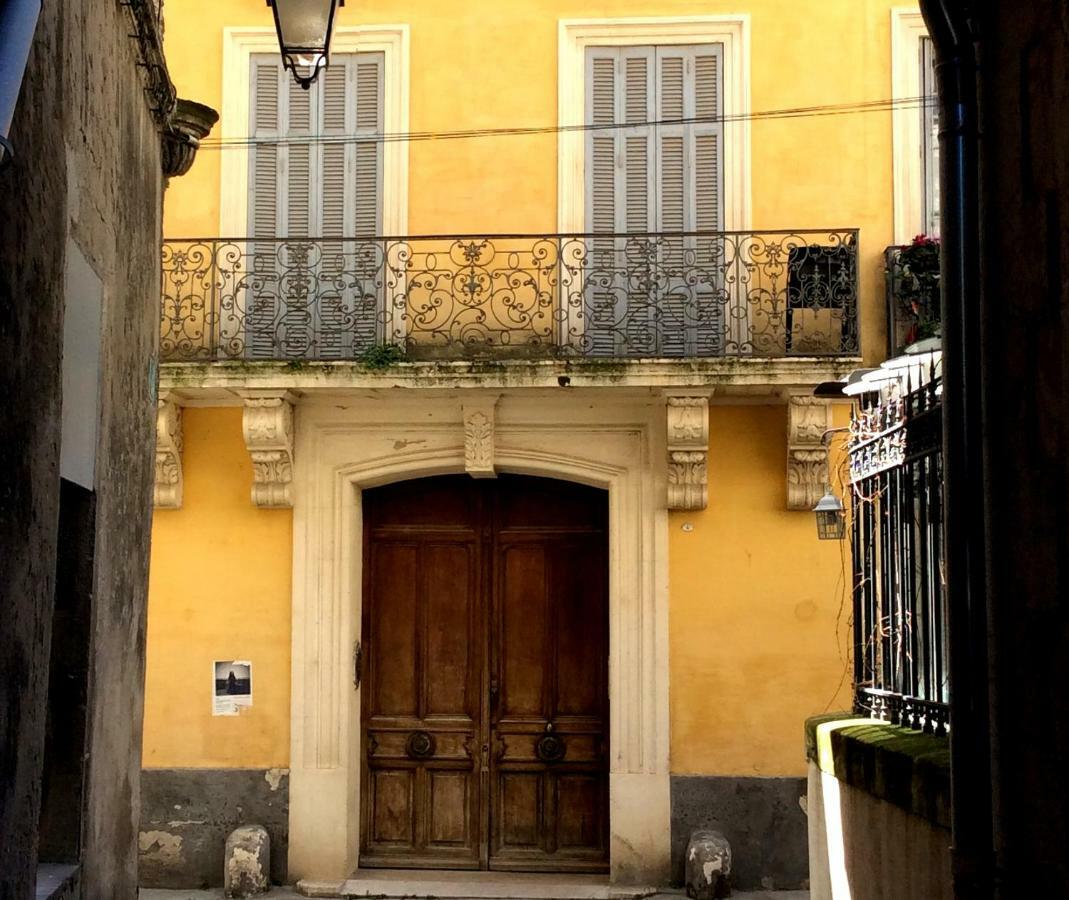 Le Barreme Apartment Arles Bagian luar foto